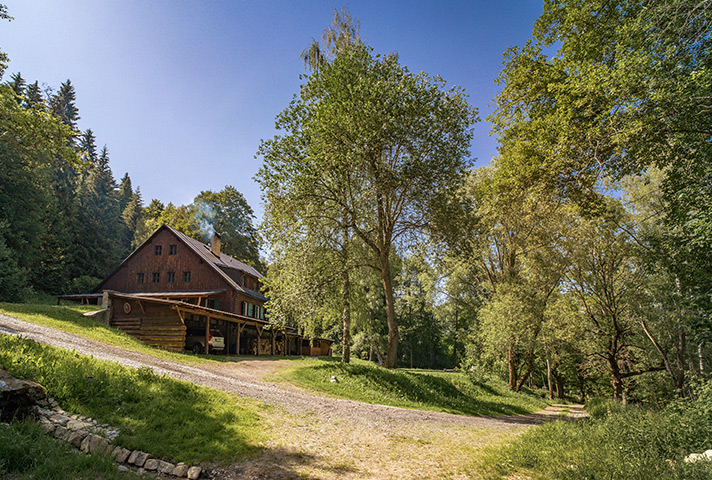 Hütte U Šumavských pramenů - Zufahrtsstraße